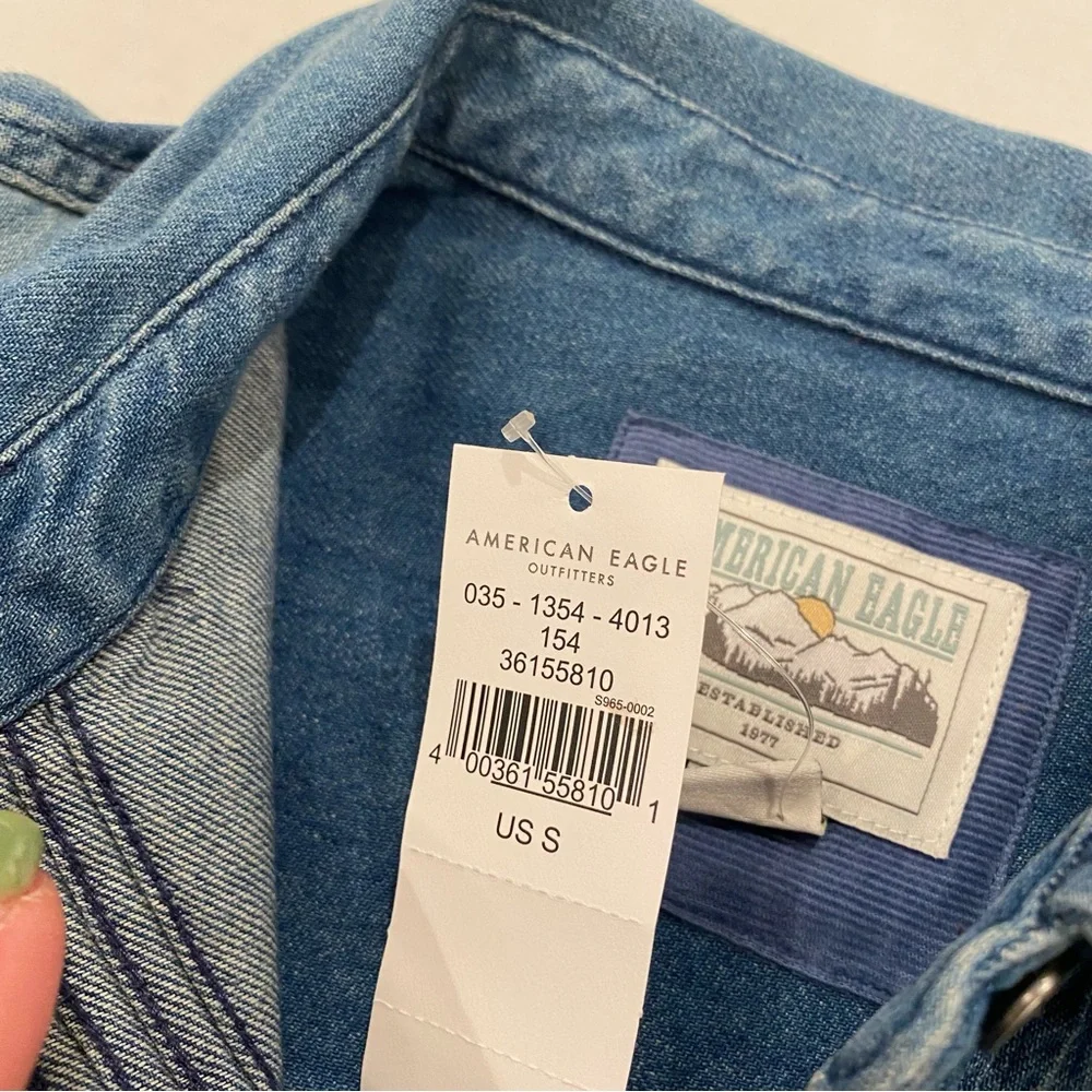 American Eagle Outfitters NWT chambray denim blouse button up pleats size S